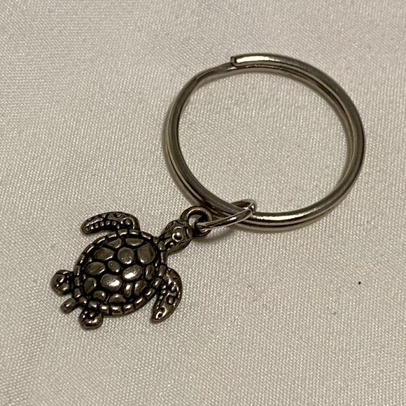 Tiny Sea Turtle Keychain - Picture 6 of 6